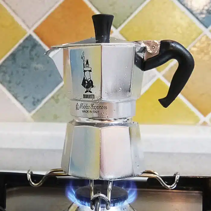 Bialetti – Pot à café Moka en aluminium, percolateur à expresso, poêle à café, forme octogonale classique, outil de café d'extérieur pour la maison 3