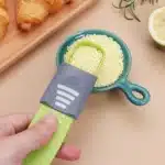 Cuillère doseuse avec clip 3