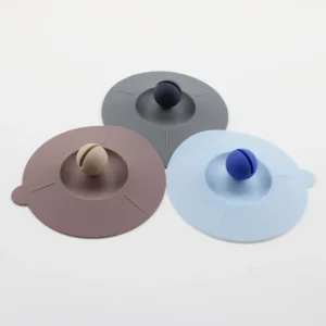 couvercle en silicone pour les tasses universel 1