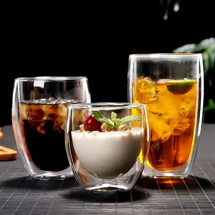 Verre à café isolé 2