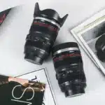 Tasse à café avec objectif d'appareil photo 4