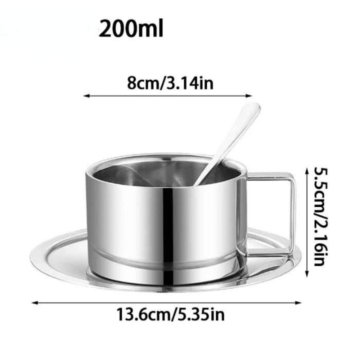 Tasses à café et soucoupes